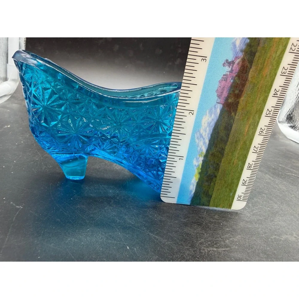 Vintage Blue Glass Slipper Daisy and Button Pattern Shoe Figurine‎